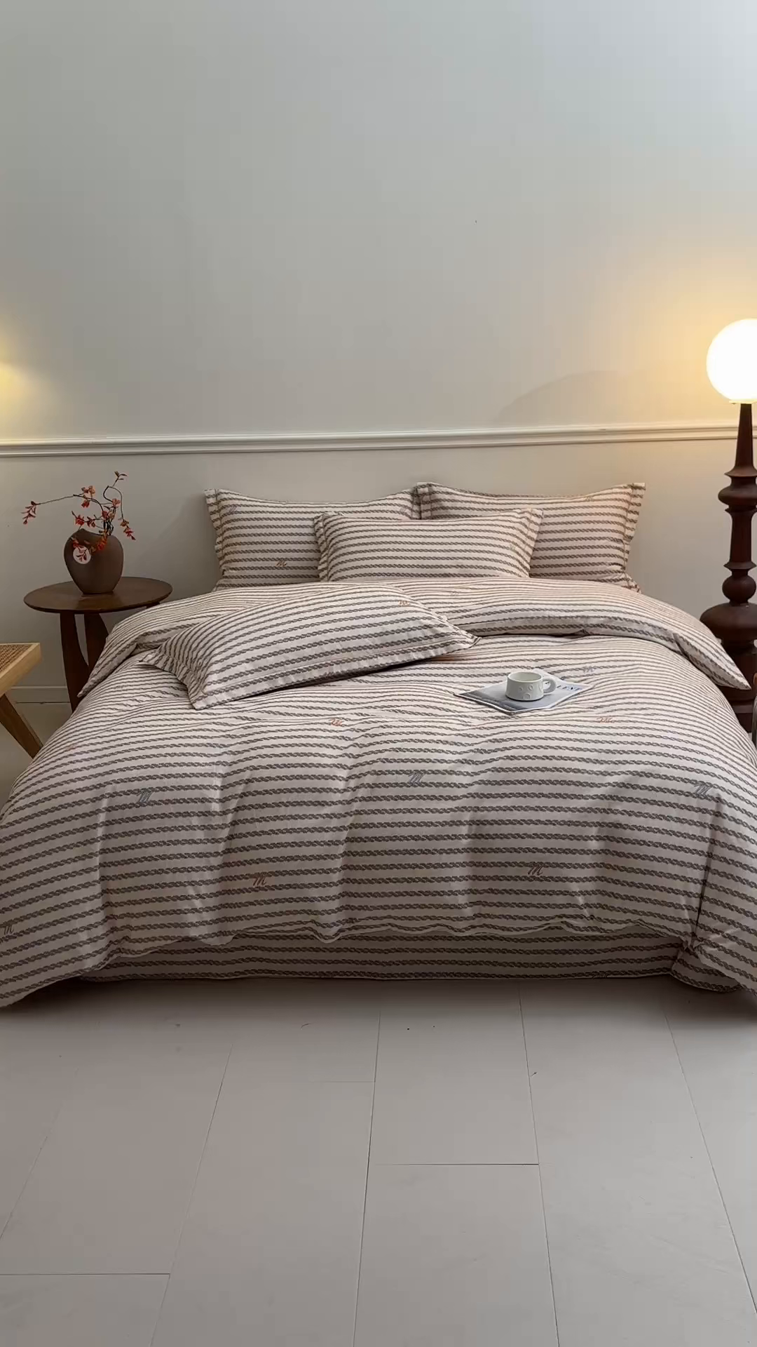 91家纺网 家纺一手货源 找家纺 名优家纺 2025新款全棉纯棉磨毛数码印花四件套 古里-咖