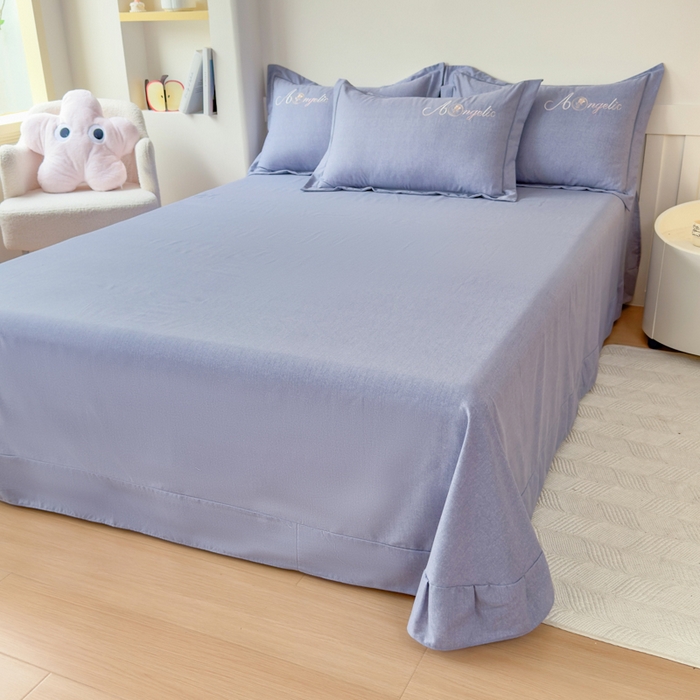 91家纺网 家纺一手货源 找家纺 江南春家纺 [雅—轻绒]2025全棉高支高密立体刺绣生态磨毛加绒四件套 玫瑰物语-雾蓝灰