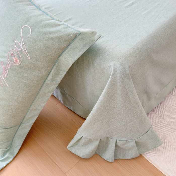 91家纺网 家纺一手货源 找家纺 江南春家纺 [雅—轻绒]2025全棉高支高密立体刺绣生态磨毛加绒四件套 玫瑰物语-竹青绿