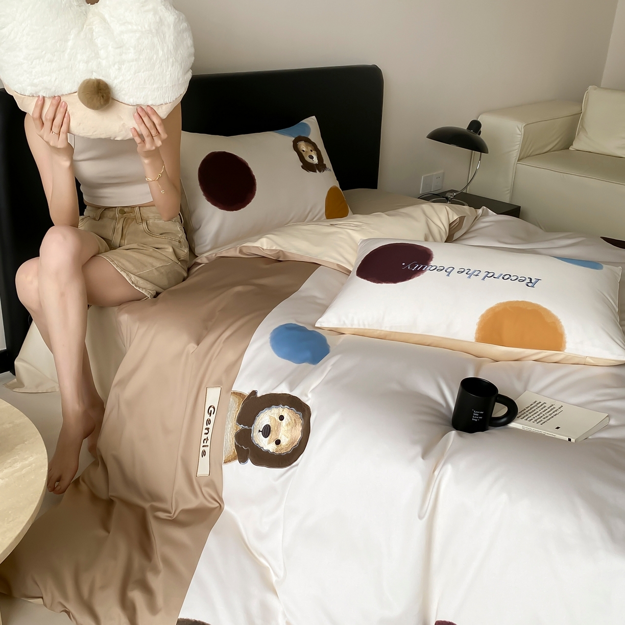 91家纺网 家纺一手货源 找家纺 （总）初拾 2025新款100s全棉治愈系卡通四件套-波点小柴（会员减20）