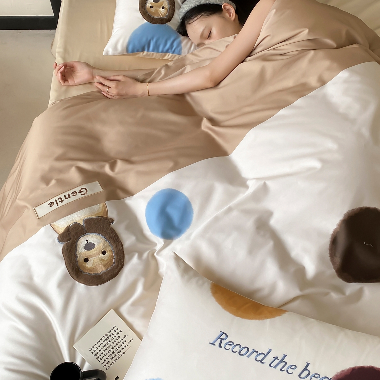 91家纺网 家纺一手货源 找家纺 （总）初拾 2025新款100s全棉治愈系卡通四件套-波点小柴（会员减20）