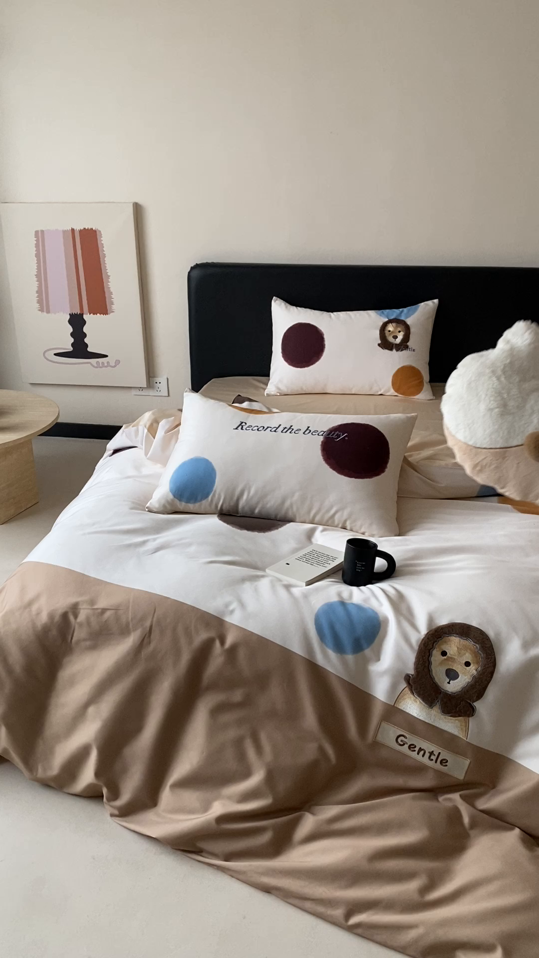 91家纺网 家纺一手货源 找家纺 （总）初拾 2025新款100s全棉治愈系卡通四件套-波点小柴（会员减20）