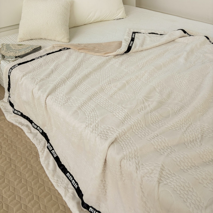 91家纺网 家纺一手货源 找家纺 （总）潮邦创意家居 2025雕花牛奶绒压线毛毯-柔缦雕花