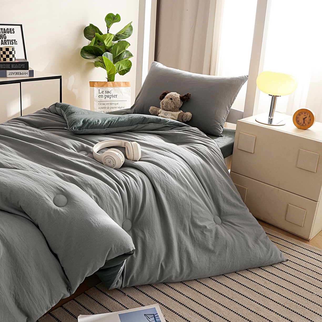 91家纺网 家纺一手货源 找家纺 益多眠 2026新款双拼云朵被被子被芯 双拼系列-烟灰+深灰