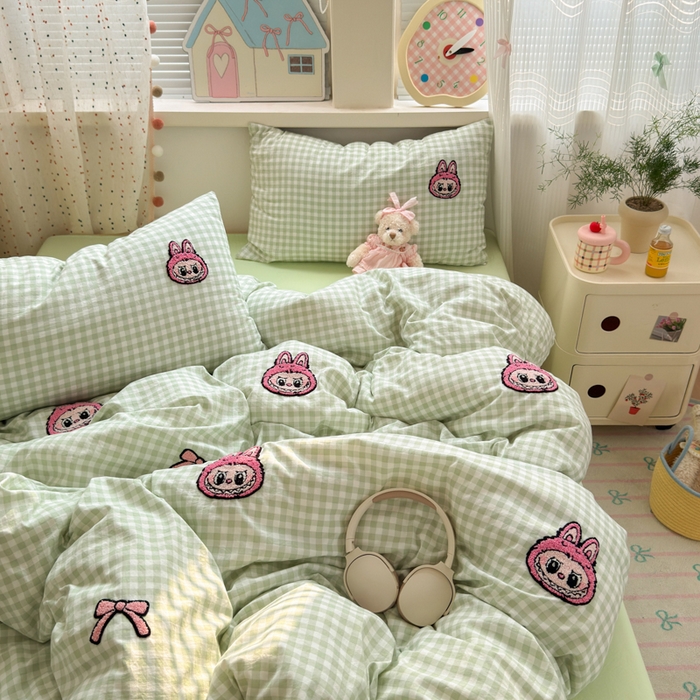 91家纺网 家纺一手货源 找家纺 （总）老K (原美阁） 2025新款学生季A类云朵棉毛巾绣四件套