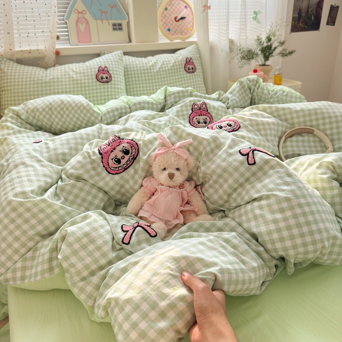 91家纺网 家纺一手货源 找家纺 （总）老K (原美阁） 2025新款学生季A类云朵棉毛巾绣四件套