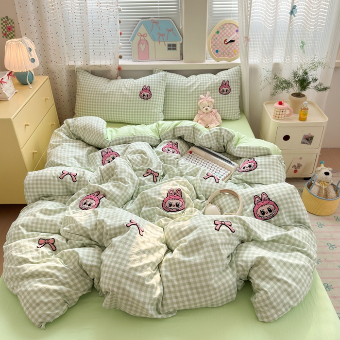 91家纺网 家纺一手货源 找家纺 （总）老K (原美阁） 2025新款学生季A类云朵棉毛巾绣四件套