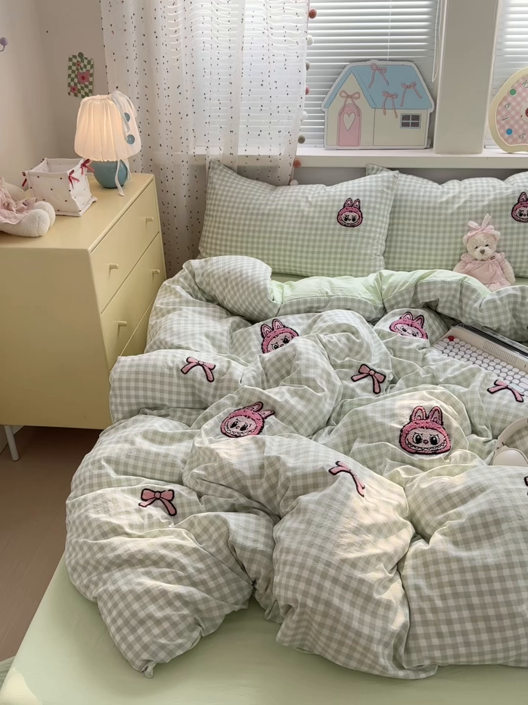 91家纺网 家纺一手货源 找家纺 （总）老K (原美阁） 2025新款学生季A类云朵棉毛巾绣四件套