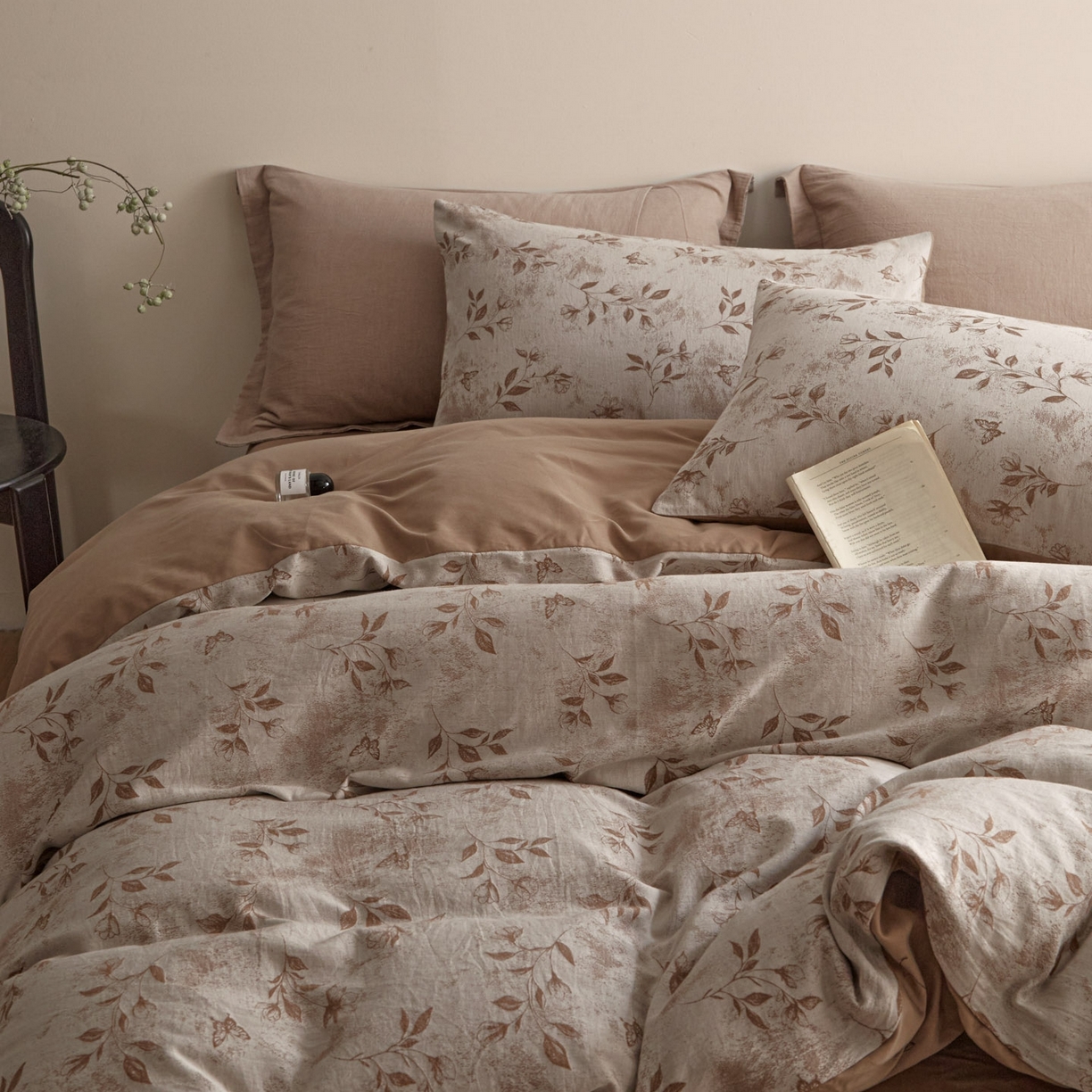 91家纺网 家纺一手货源 找家纺 ab家纺 2025新款全棉提花磨毛四件套-花雨漫漫 花雨漫漫-咖