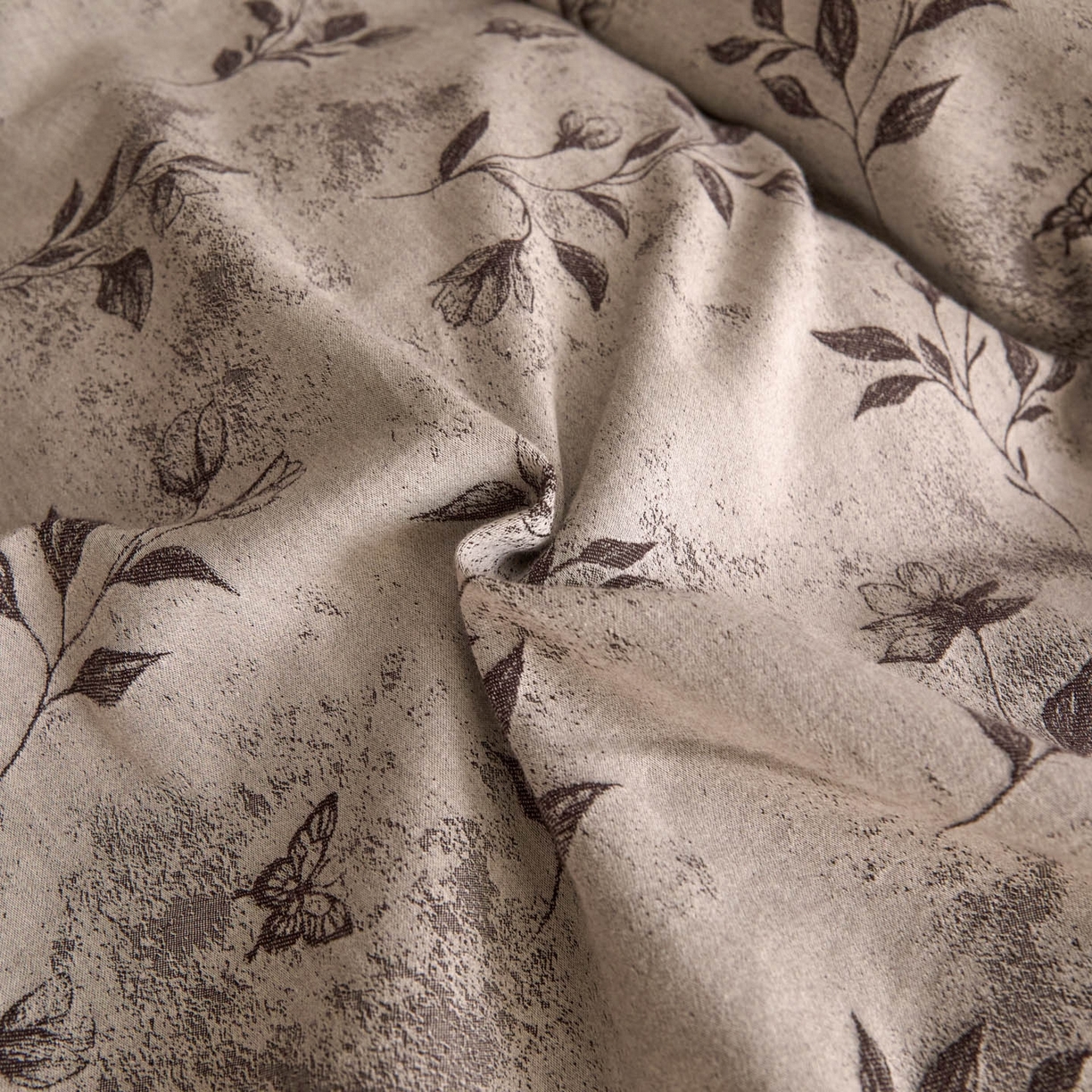 91家纺网 家纺一手货源 找家纺 ab家纺 2025新款全棉提花磨毛四件套-花雨漫漫 花雨漫漫-紫