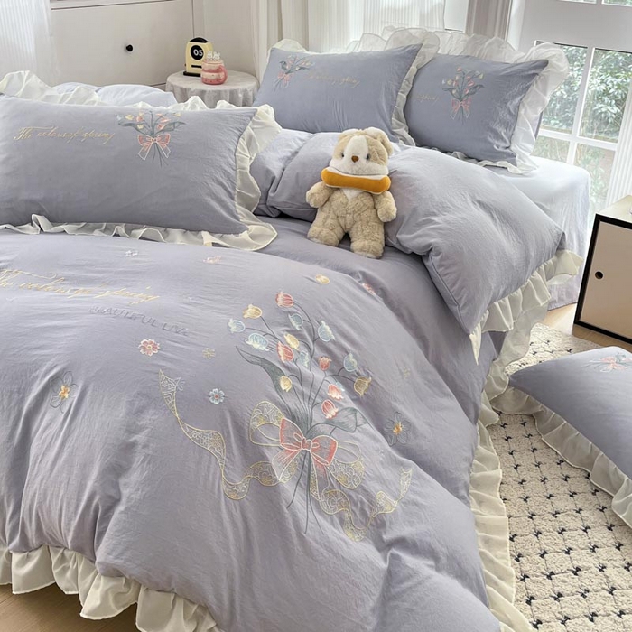 91家纺网 家纺一手货源 找家纺 ab家纺 2025新款水洗棉绣花四件套-铃兰语 铃兰语 浅紫灰