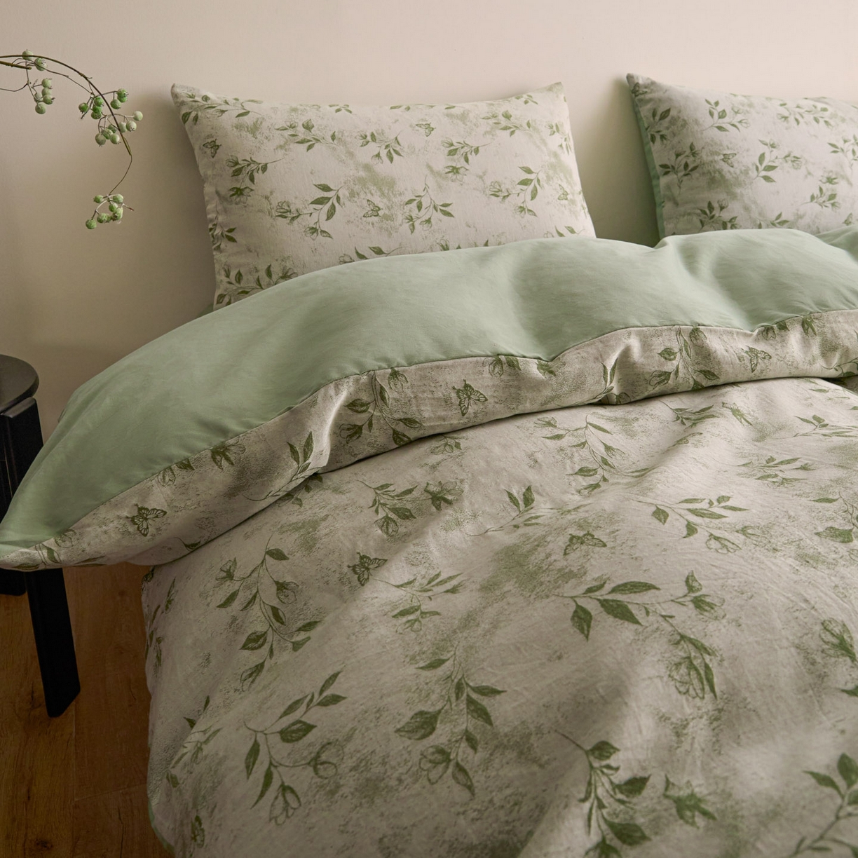 91家纺网 家纺一手货源 找家纺 ab家纺 2025新款全棉提花磨毛四件套-花雨漫漫 花雨漫漫-绿