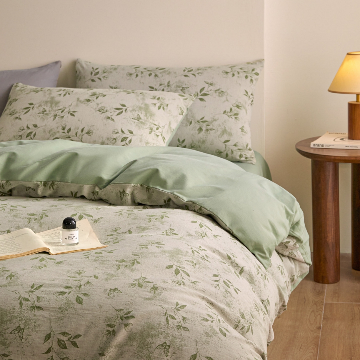 91家纺网 家纺一手货源 找家纺 ab家纺 2025新款全棉提花磨毛四件套-花雨漫漫 花雨漫漫-绿