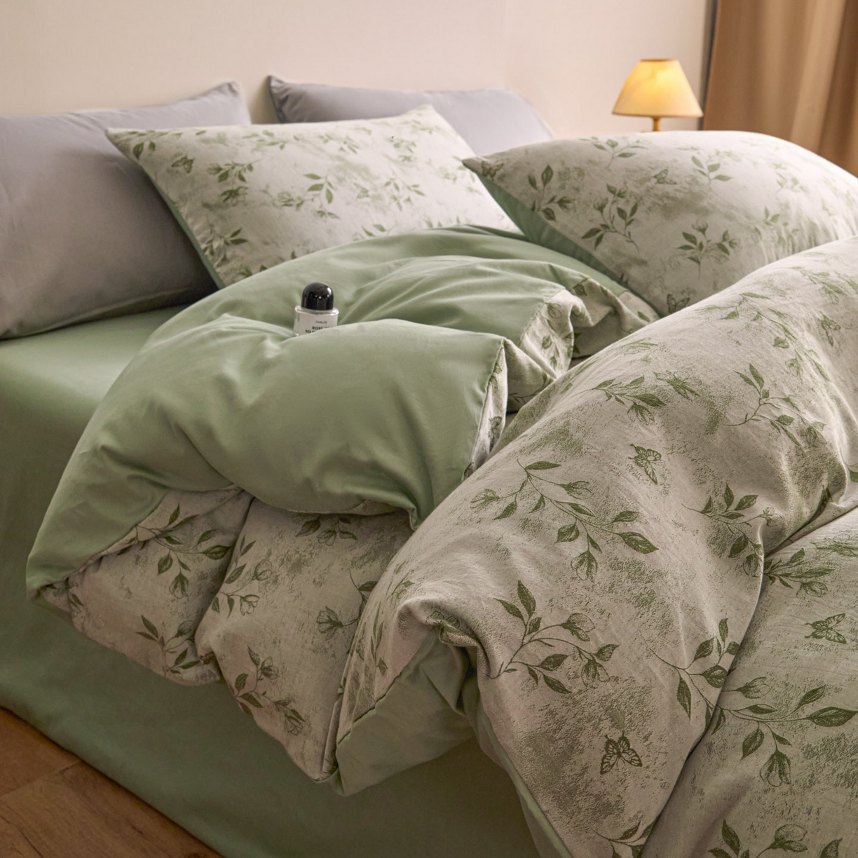 91家纺网 家纺一手货源 找家纺 ab家纺 2025新款全棉提花磨毛四件套-花雨漫漫 花雨漫漫-绿