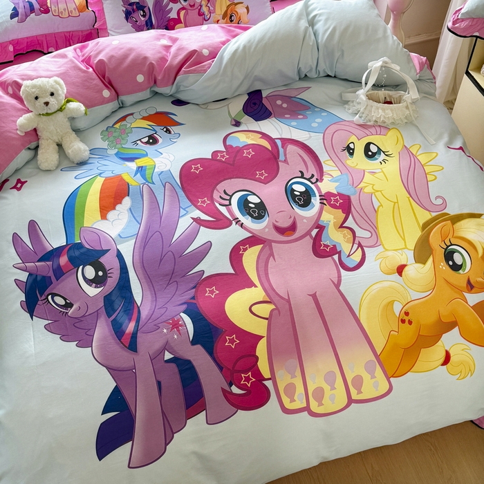 91家纺网 家纺一手货源 找家纺 馨语家居 2025新款A类全棉3D大版印花四件套 小马碧琪