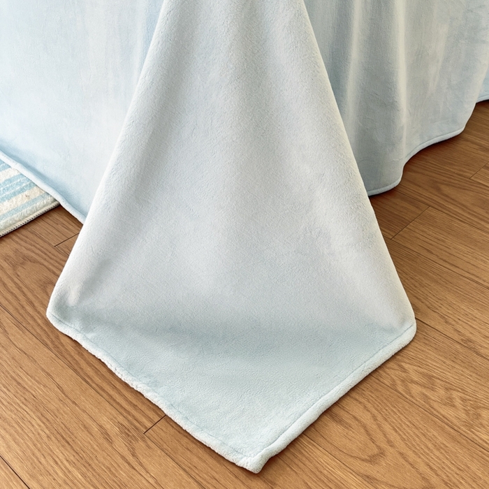 91家纺网 家纺一手货源 找家纺 857家居 2024新款A类牛奶绒纯色双拼四件套 奶昔蓝