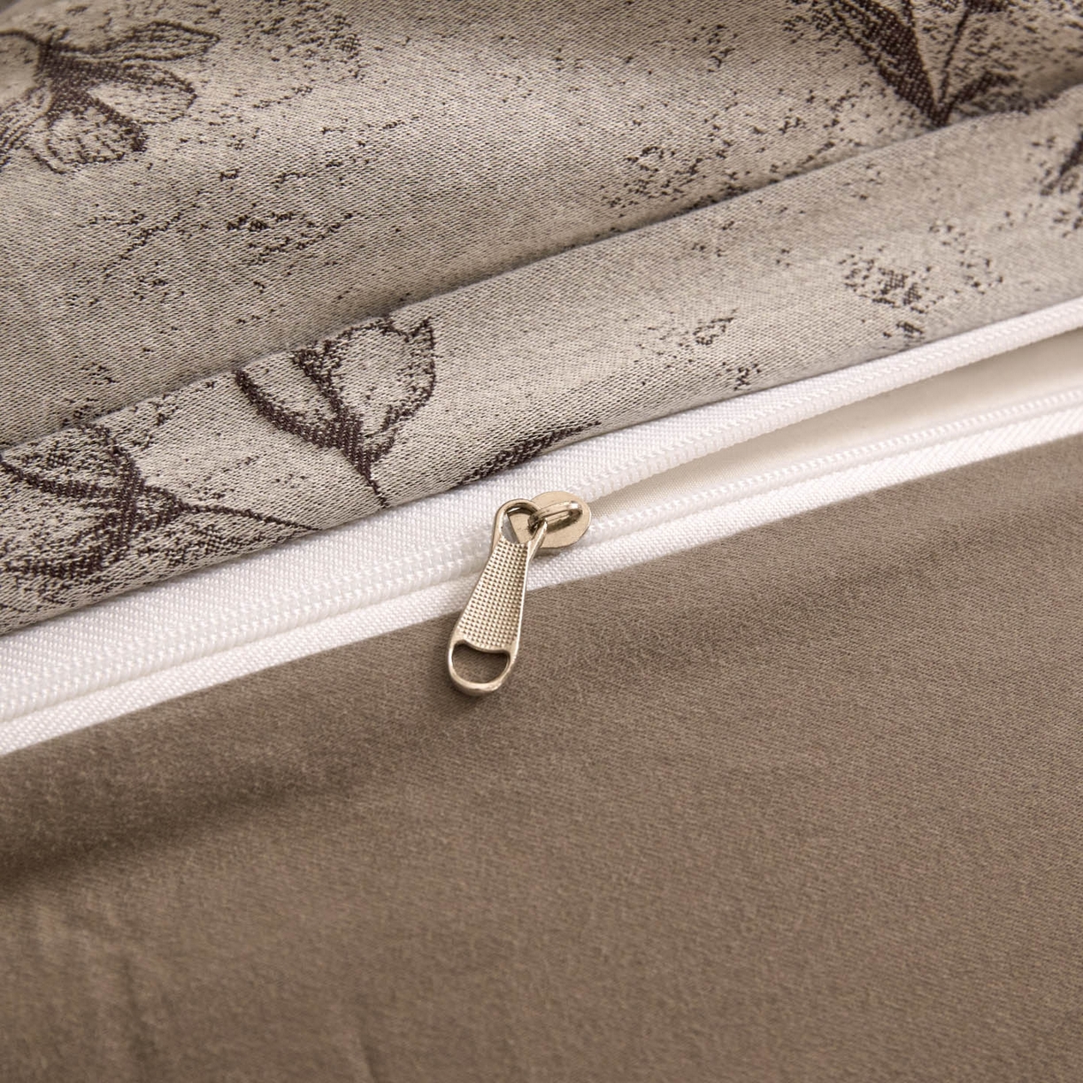 91家纺网 家纺一手货源 找家纺 ab家纺 2025新款全棉提花磨毛四件套-花雨漫漫 花雨漫漫-紫