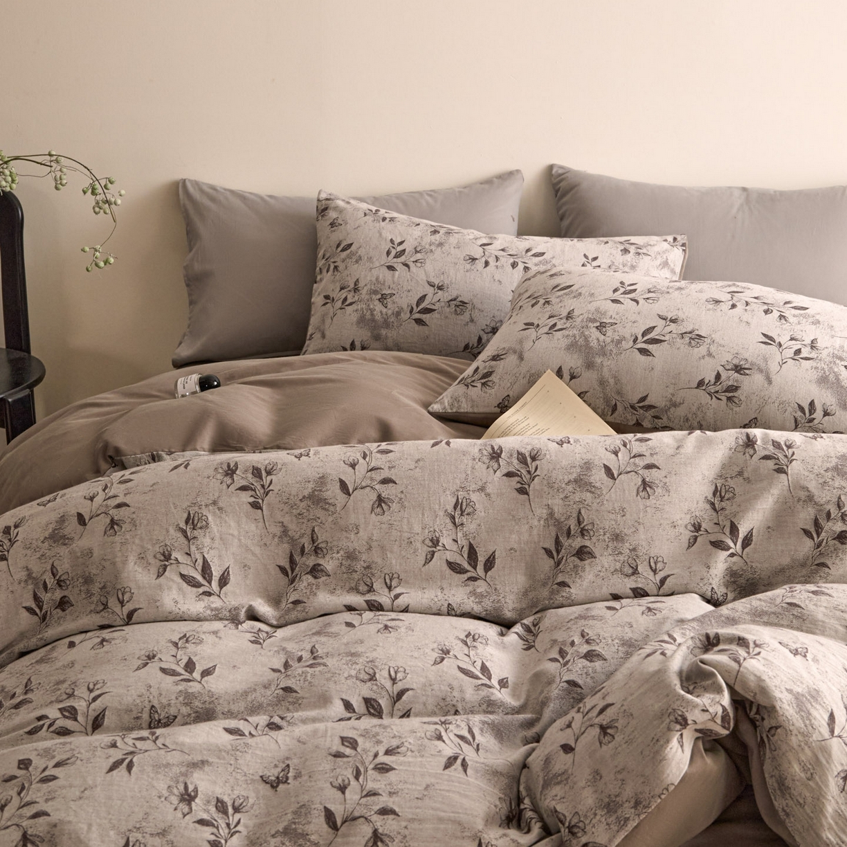 91家纺网 家纺一手货源 找家纺 ab家纺 2025新款全棉提花磨毛四件套-花雨漫漫 花雨漫漫-紫