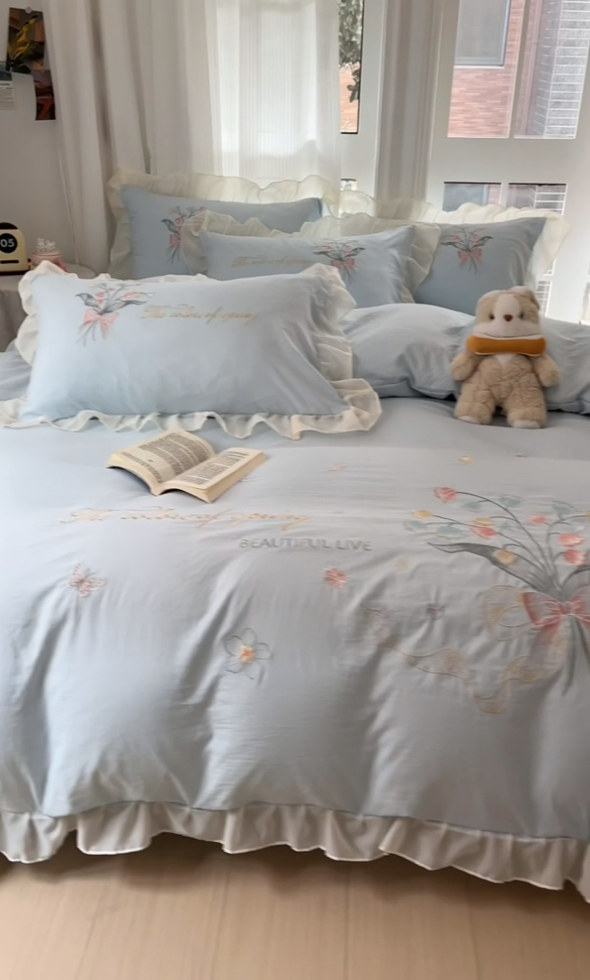 91家纺网 家纺一手货源 找家纺 ab家纺 2025新款水洗棉绣花四件套-铃兰语 铃兰语  天空蓝