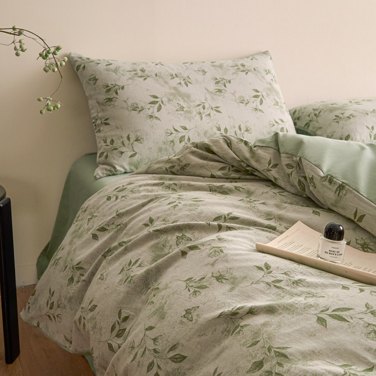 91家纺网 家纺一手货源 找家纺 ab家纺 2025新款全棉提花磨毛四件套-花雨漫漫 花雨漫漫-绿