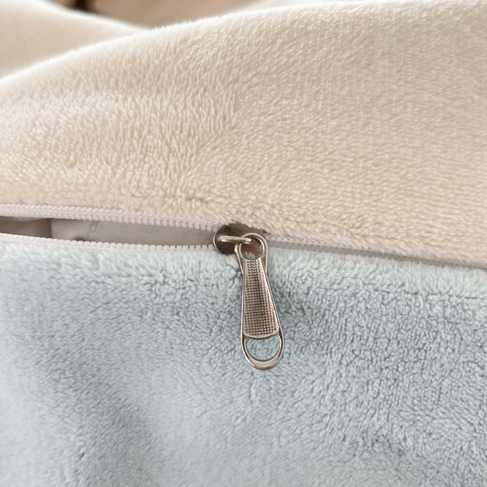 91家纺网 家纺一手货源 找家纺 857家居 2024新款A类牛奶绒纯色双拼四件套 奶昔蓝