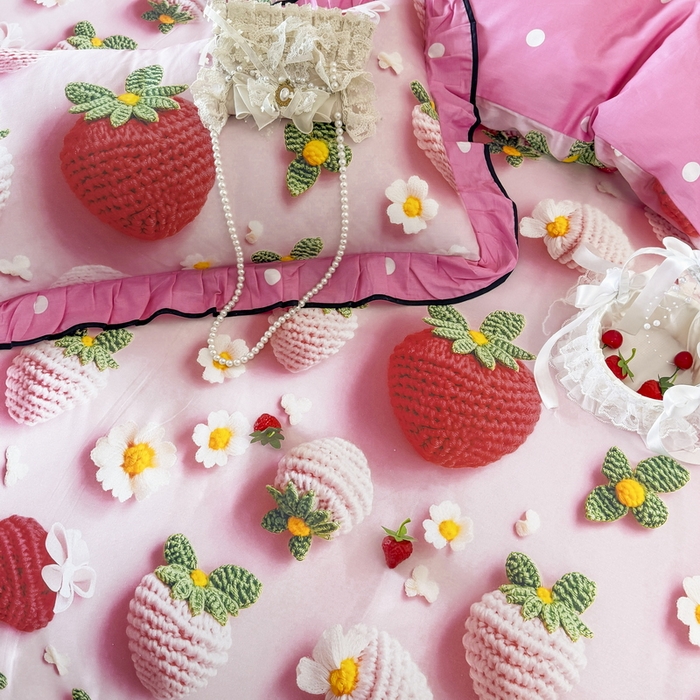 91家纺网 家纺一手货源 找家纺 馨语家居 2025新款A类全棉3D大版印花四件套 幸运草莓