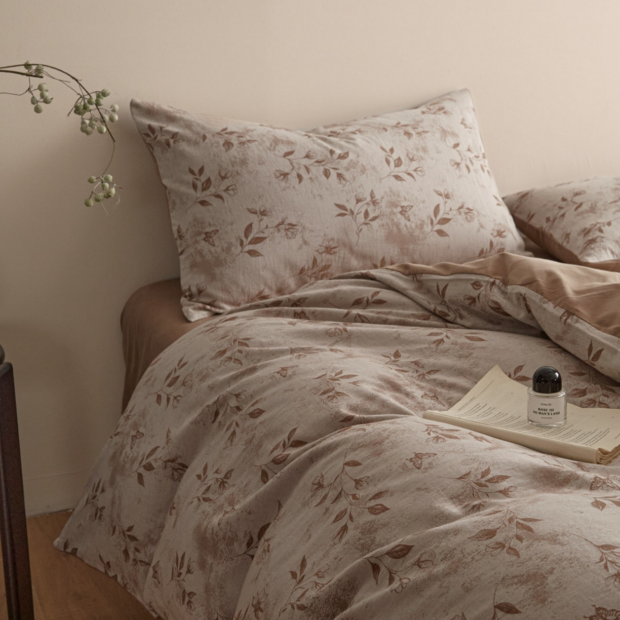 91家纺网 家纺一手货源 找家纺 ab家纺 2025新款全棉提花磨毛四件套-花雨漫漫 花雨漫漫-咖