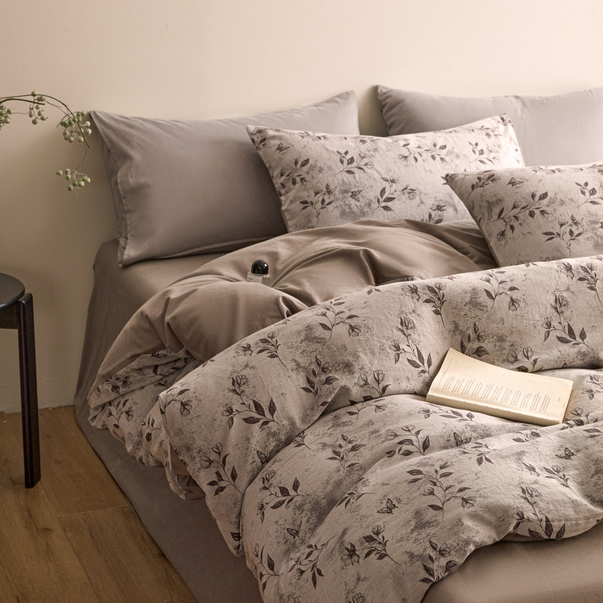 91家纺网 家纺一手货源 找家纺 ab家纺 2025新款全棉提花磨毛四件套-花雨漫漫 花雨漫漫-紫