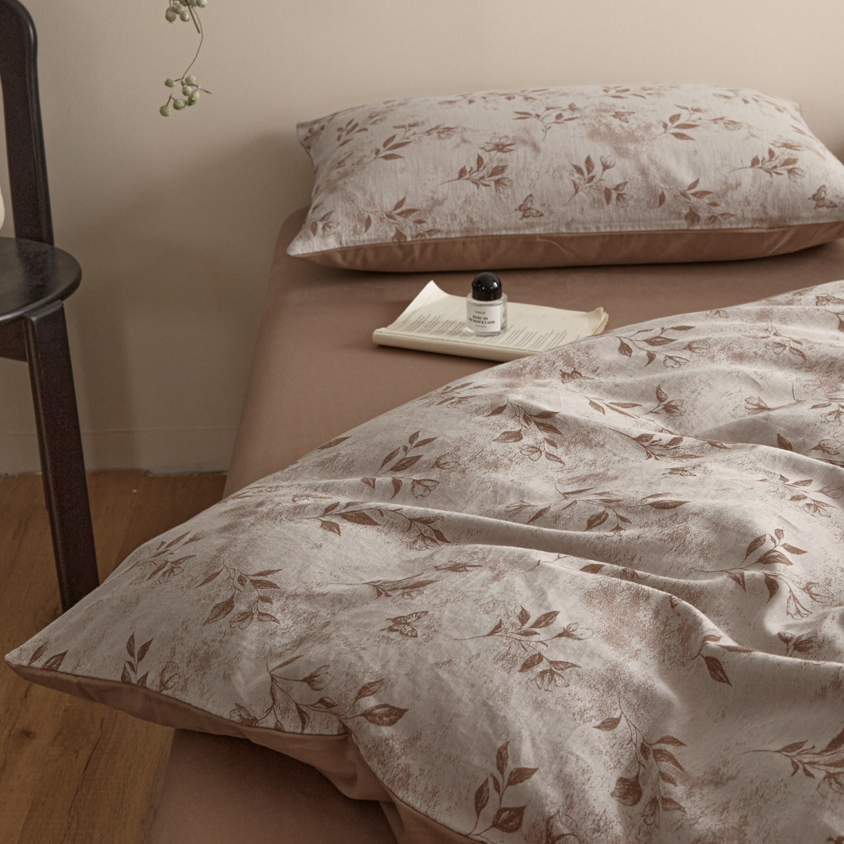 91家纺网 家纺一手货源 找家纺 ab家纺 2025新款全棉提花磨毛四件套-花雨漫漫 花雨漫漫-咖