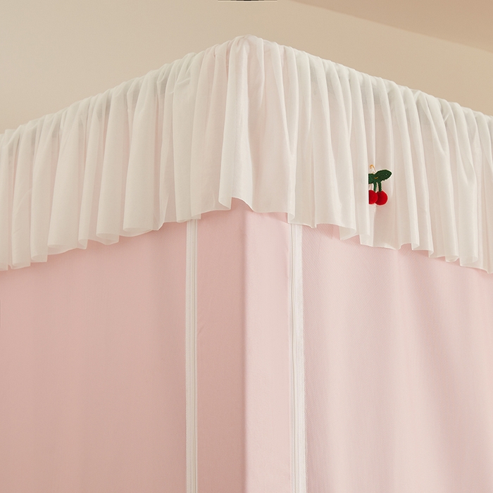 91家纺网 家纺一手货源 找家纺 青竹苑 2025花边款覆膜遮光学生蚊帐 小樱桃-粉