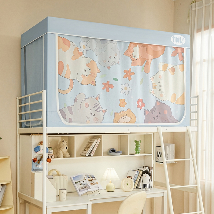 91家纺网 家纺一手货源 找家纺 青竹苑 2025新款植绒强遮光印花学生坐床蚊帐 猫猫们