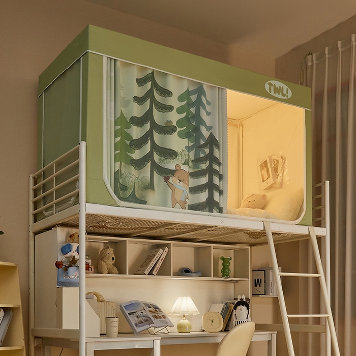 91家纺网 家纺一手货源 找家纺 青竹苑 2025新款植绒强遮光印花学生坐床蚊帐 森林里的小熊