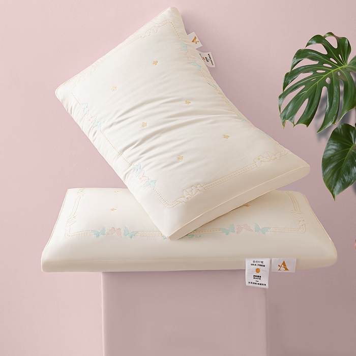 91家纺网 家纺一手货源 找家纺 （总）鼎晟纺 2025新款护颈巴马蚕丝护颈枕儿童学生枕头成人枕芯单枕芯