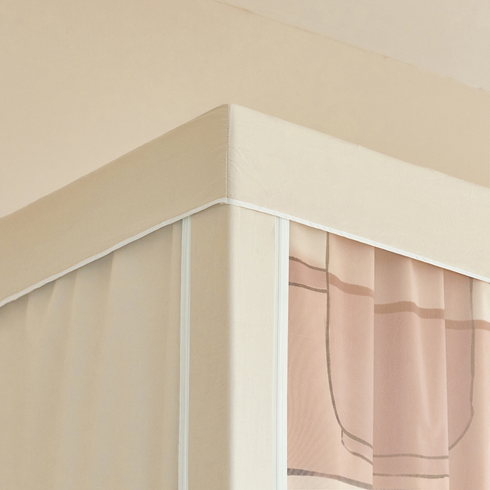 91家纺网 家纺一手货源 找家纺 青竹苑 2025新款覆膜遮光印花学生坐床蚊帐 杯子里的猫