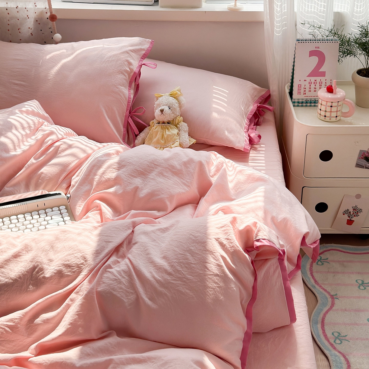 91家纺网 家纺一手货源 找家纺 尤米 2025新款水洗棉撞色绑带款四件套 绑带款-蜜桃粉