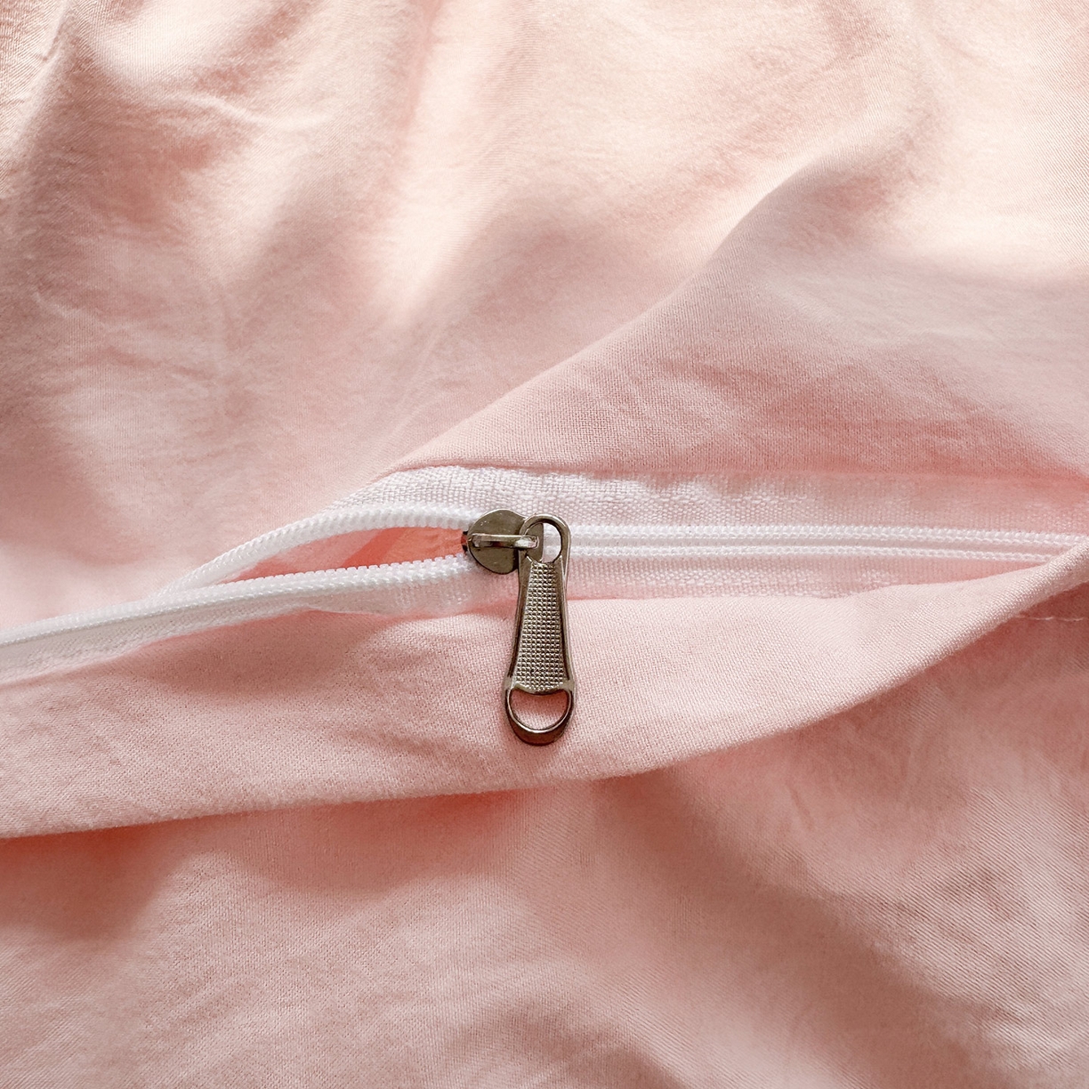 91家纺网 家纺一手货源 找家纺 尤米 2025新款水洗棉撞色绑带款四件套 绑带款-蜜桃粉