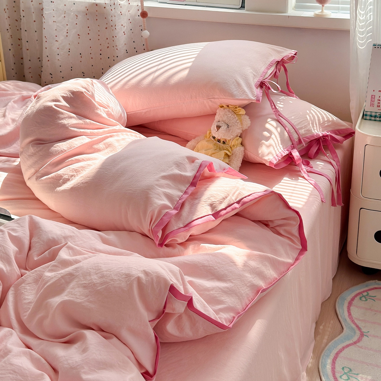 91家纺网 家纺一手货源 找家纺 尤米 2025新款水洗棉撞色绑带款四件套 绑带款-蜜桃粉