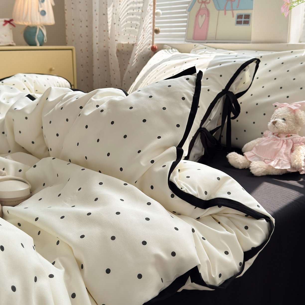 91家纺网 家纺一手货源 找家纺 （总）尤米 2025新款水洗棉撞色绑带款四件套