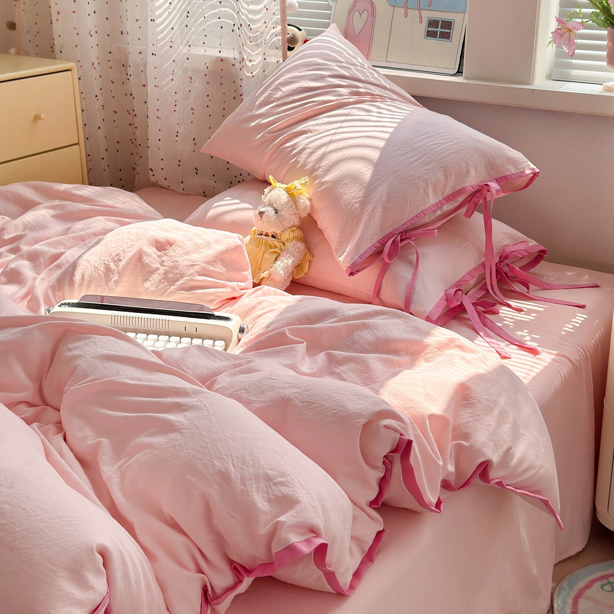 91家纺网 家纺一手货源 找家纺 尤米 2025新款水洗棉撞色绑带款四件套 绑带款-蜜桃粉