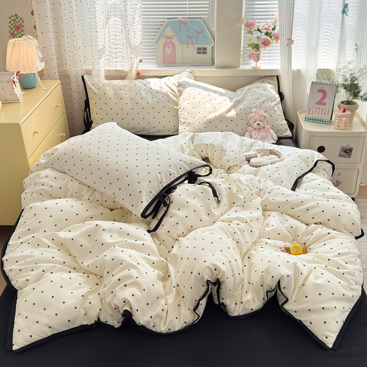 91家纺网 家纺一手货源 找家纺 尤米 2025新款水洗棉撞色绑带款四件套 绑带款-白波点