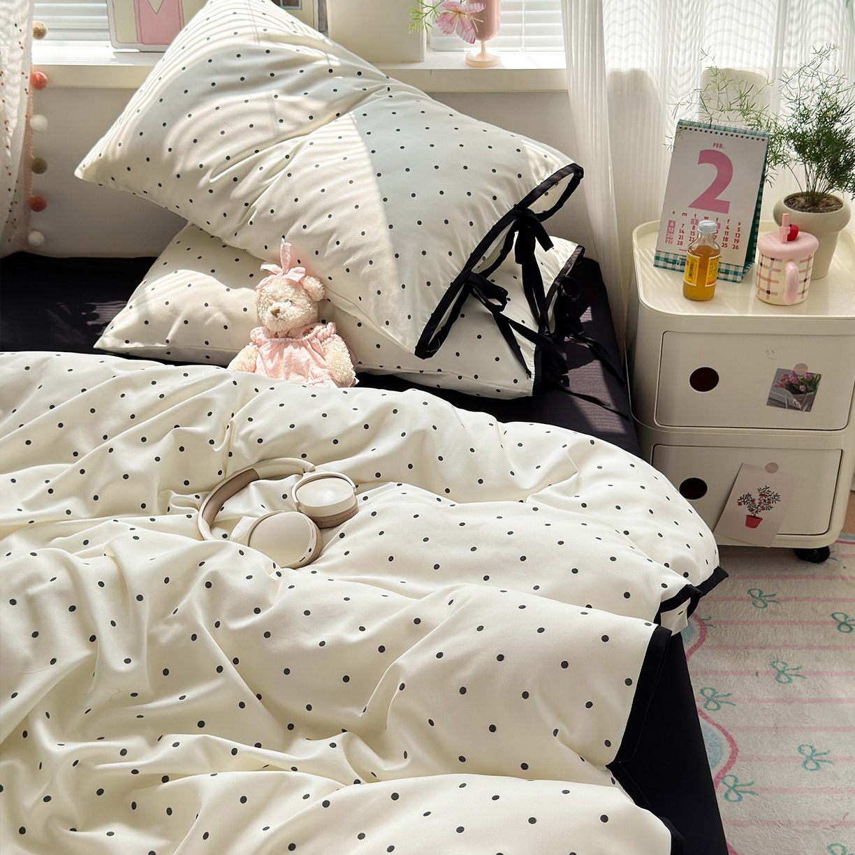 91家纺网 家纺一手货源 找家纺 尤米 2025新款水洗棉撞色绑带款四件套 绑带款-白波点