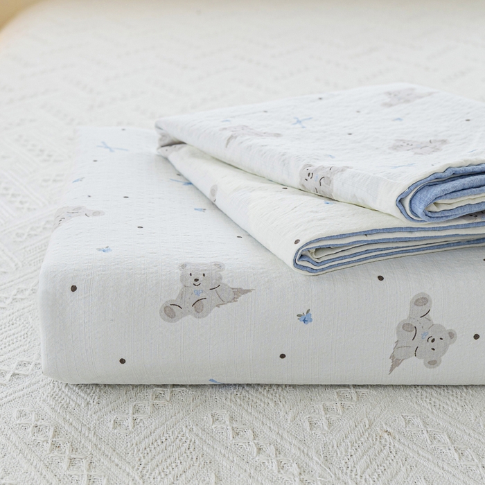 91家纺网 家纺一手货源 找家纺 奇丝雅 2025新款A类有氧超柔云感双层纱皱皱纱学生宿舍三件套家用四件套单被套 艾尼熊