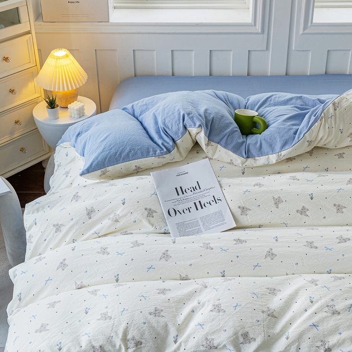 91家纺网 家纺一手货源 找家纺 奇丝雅 2025新款A类有氧超柔云感双层纱皱皱纱学生宿舍三件套家用四件套单被套 艾尼熊