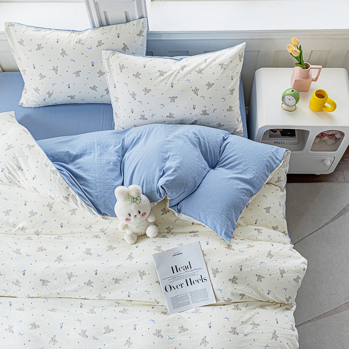 91家纺网 家纺一手货源 找家纺 奇丝雅 2025新款A类有氧超柔云感双层纱皱皱纱学生宿舍三件套家用四件套单被套 艾尼熊