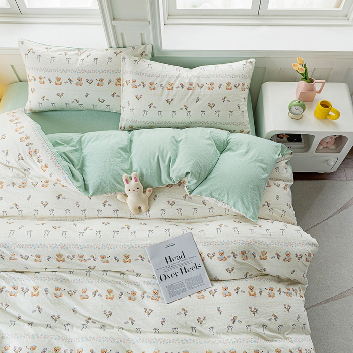 91家纺网 家纺一手货源 找家纺 奇丝雅 2025新款A类有氧超柔云感双层纱皱皱纱学生宿舍三件套家用四件套单被套 薄荷熊