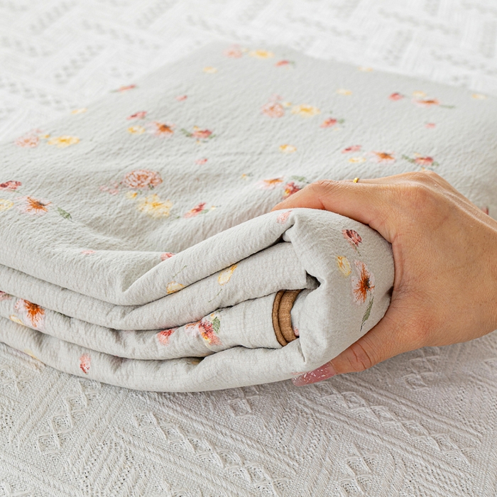 91家纺网 家纺一手货源 找家纺 奇丝雅 2025新款A类有氧超柔云感双层纱皱皱纱学生宿舍三件套家用四件套单被套 轻颂