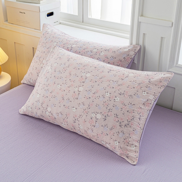 91家纺网 家纺一手货源 找家纺 奇丝雅 2025新款A类有氧超柔云感双层纱皱皱纱学生宿舍三件套家用四件套单被套 碎花紫苏