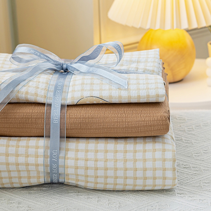 91家纺网 家纺一手货源 找家纺 奇丝雅 2025新款A类有氧超柔云感双层纱皱皱纱学生宿舍三件套家用四件套单被套 郁可草莓