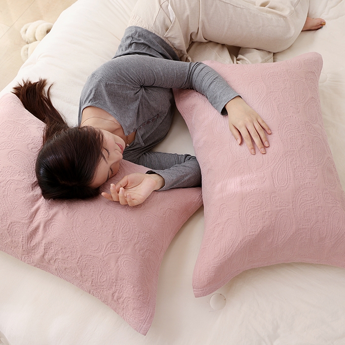 91家纺网 家纺一手货源 找家纺 朴尔家纺-毛巾被 2025新款浮雕凤尾花纯色全棉纯棉三层纱布枕巾单枕巾枕巾单件 浮雕凤尾花-粉