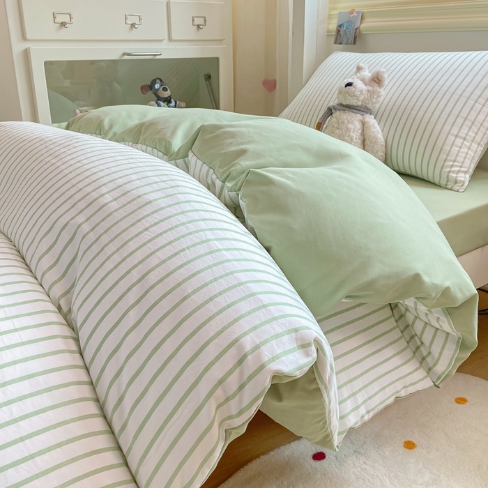 91家纺网 家纺一手货源 找家纺 （总）麒东家纺 2025新款开学季学生ins风条纹方格水洗四件套学生上下铺三件套